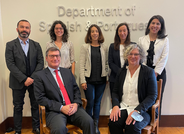 Group photo of Portuguese diplomatic corps and faculty members in our department